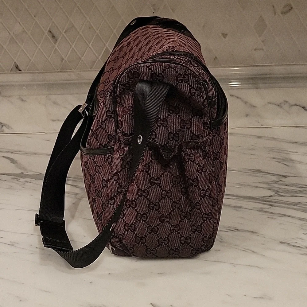 AUTHENTIC GUCCI GG BLACK DIAPER BAG BABY PURSE $1890